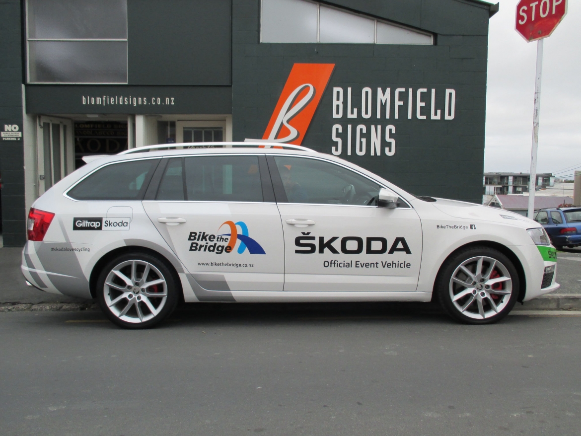 1 Skoda Octavia RS Wagon Car Signage Auckland