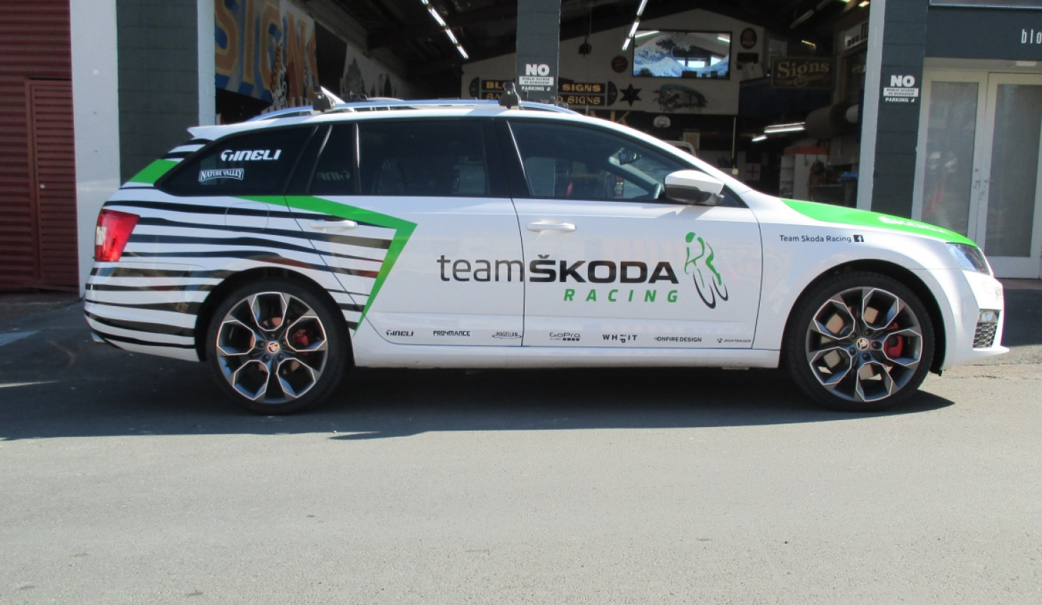 Skoda Cycling Team Vehicle Signage Auckland 01