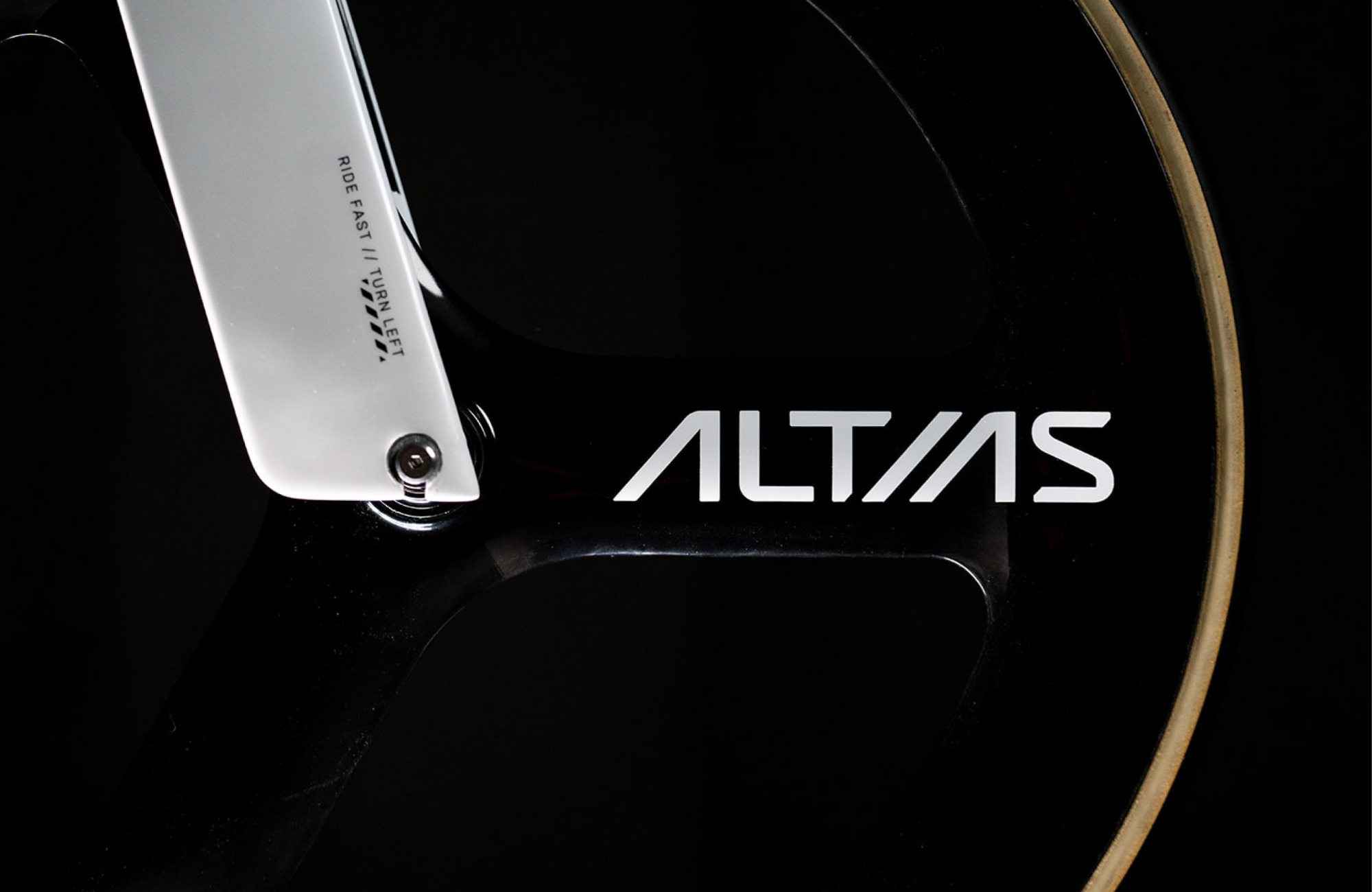 Branding Design Altias Bikes 016