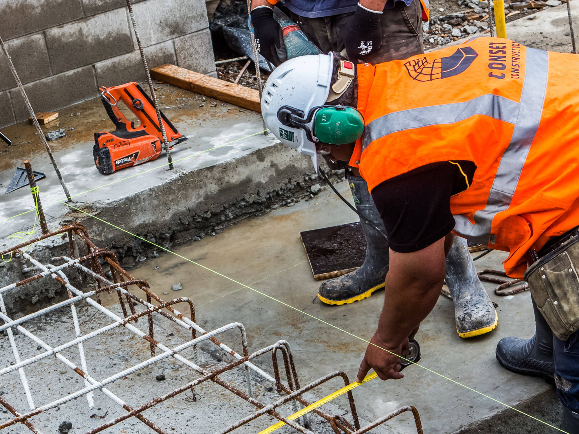 onfire design conset construction branding identity website design 3