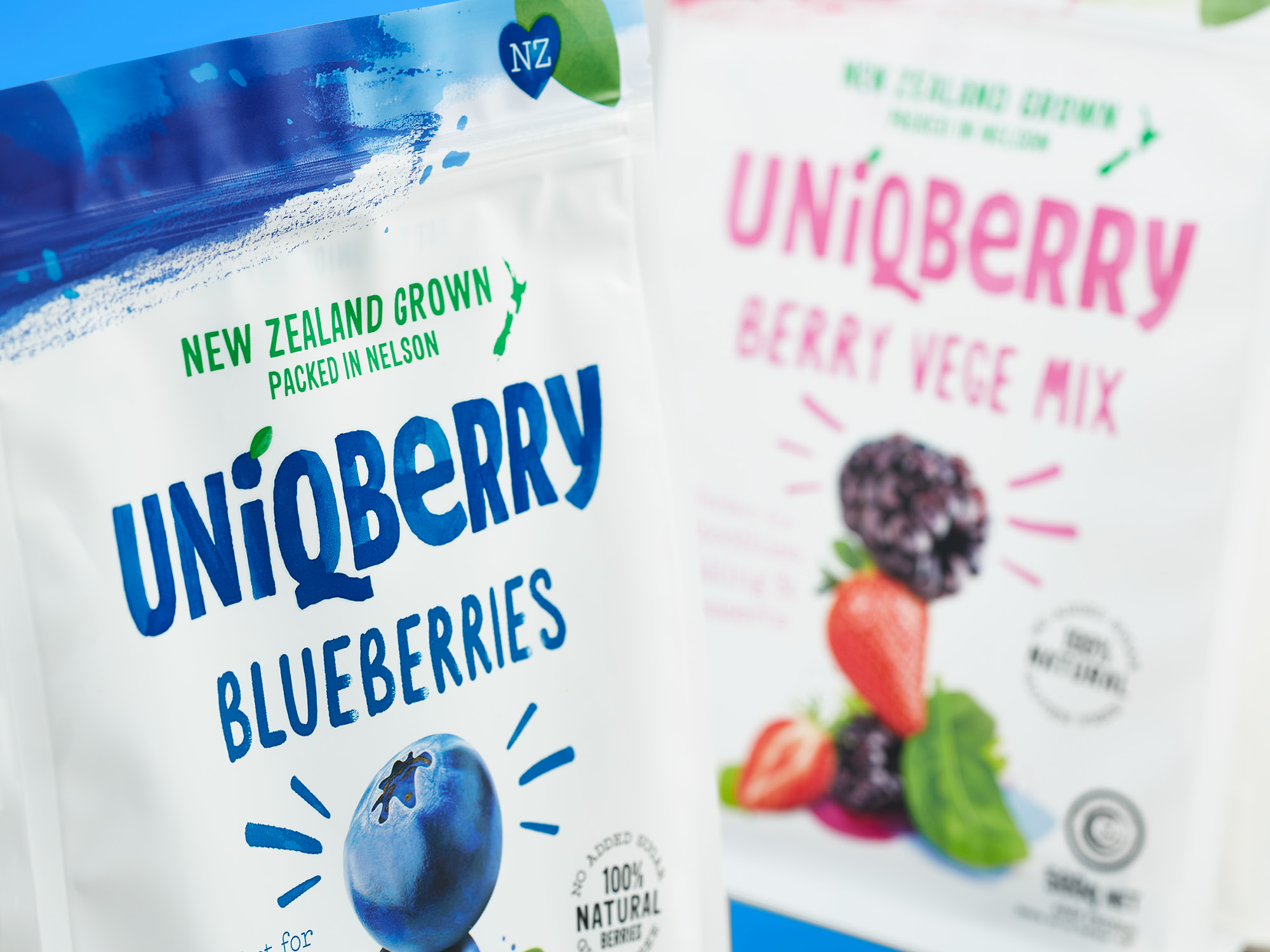 onfire design uniqberry frozen berry packaging design 4